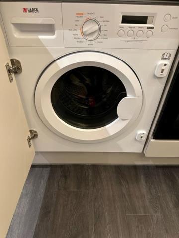 Stunning Flat With Parking Free Near Sutton Station Apartment Cheam Exterior photo